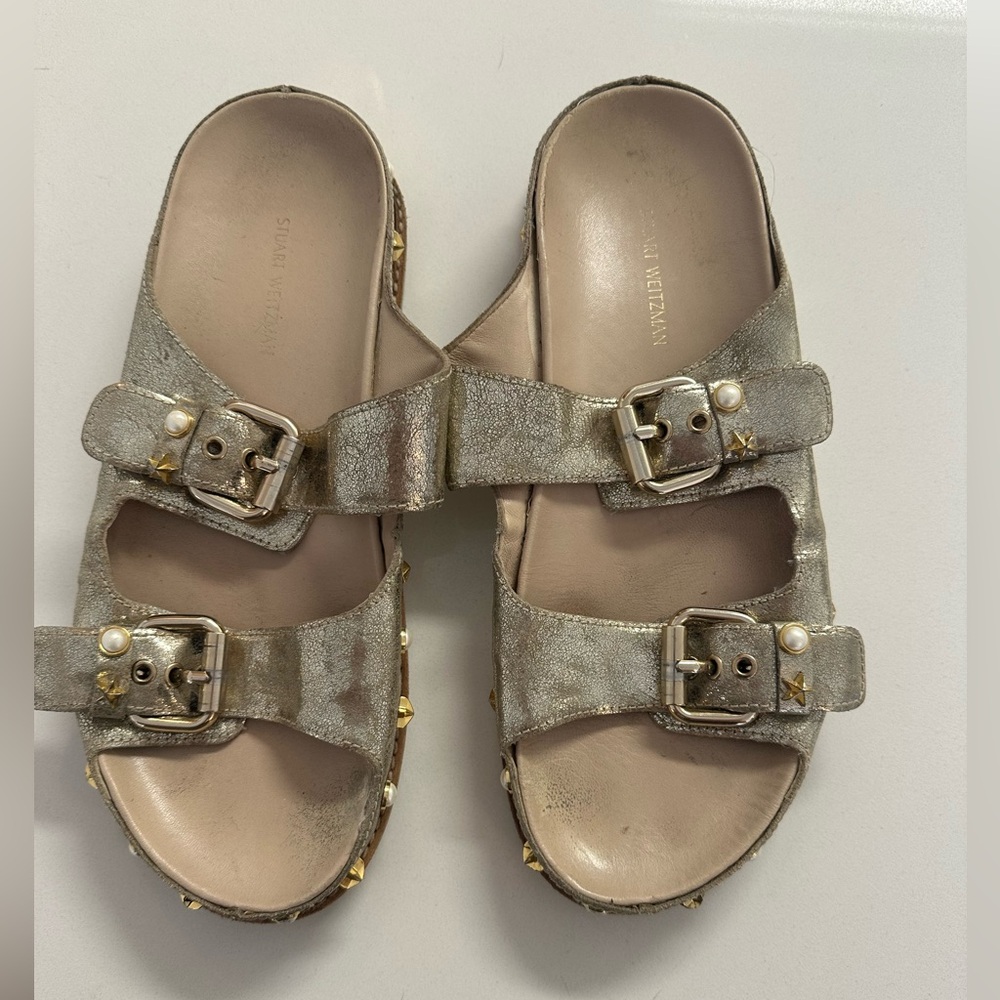 Stuart Witzeman Gold Buckle Slide Sandals with Pearl & Star Embellishments 8